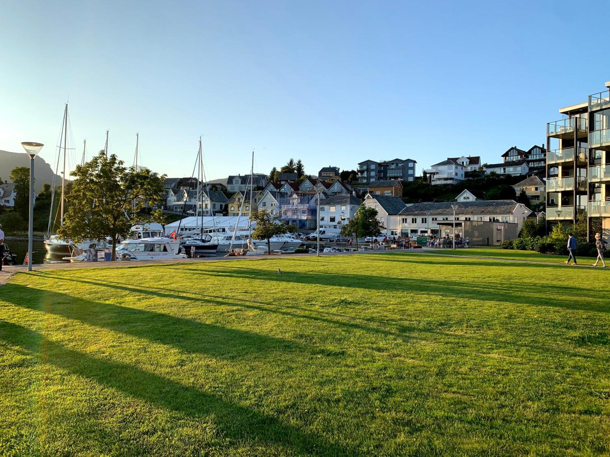 Small Apartment In The Harbour Of Jorpeland Exterior photo